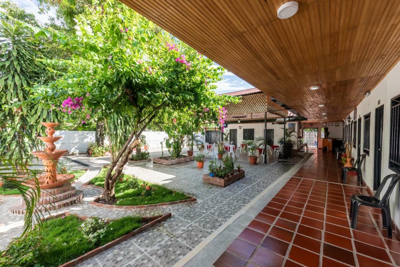 Hotel Colonial วิลญาเวียคา ภายนอก รูปภาพ